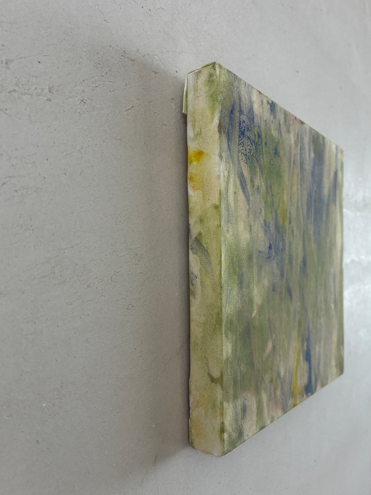編む / Amu (18 × 18 × 2 cm / 7 × 7 × 0.75 inches)