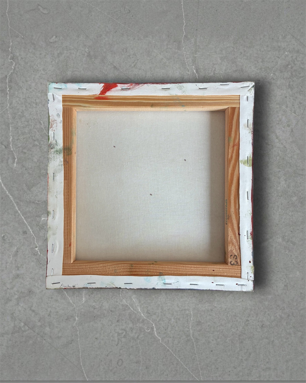 パルス / Pulse (27.3 × 27.3 × 2 cm / 10.75 × 10.75 × 0.75 inches)